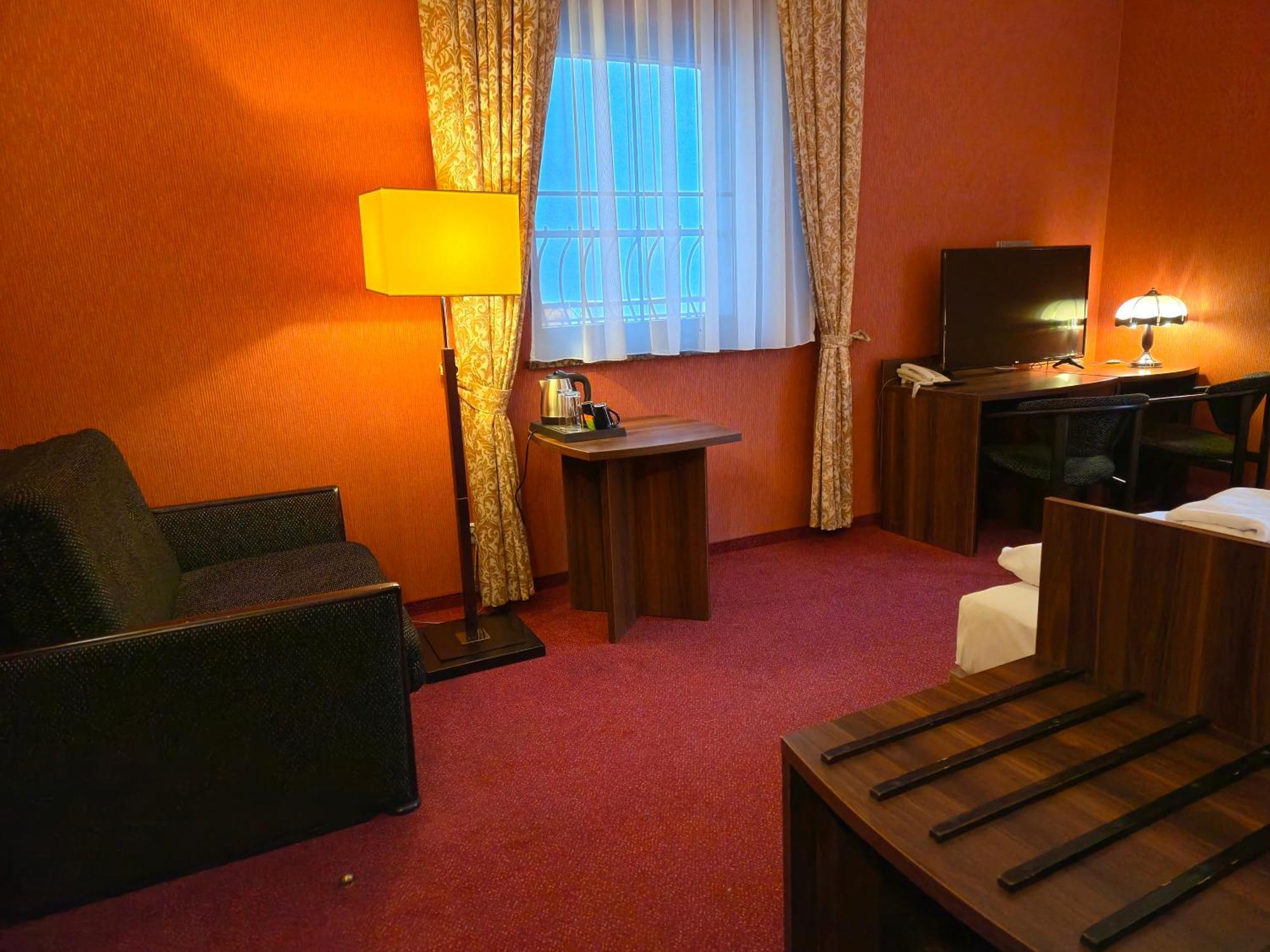 Hotel Dworski Galaktyczny Park Warzymice Luaran gambar